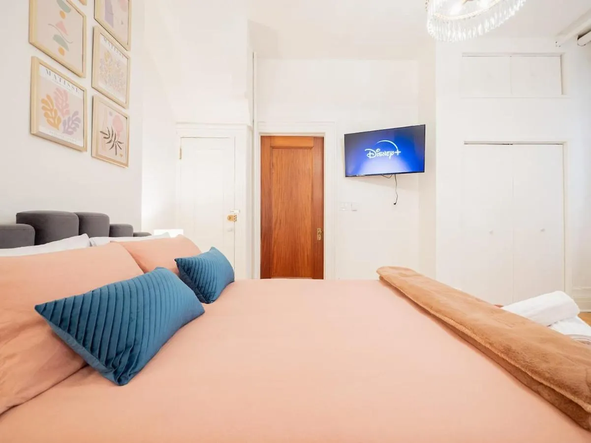 Apartment Historical Condo In Montreal - La Marie Antoinette