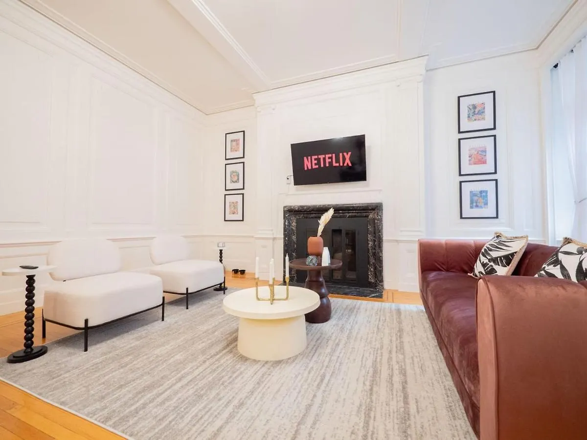 Historical Condo In Montreal - La Marie Antoinette Canada