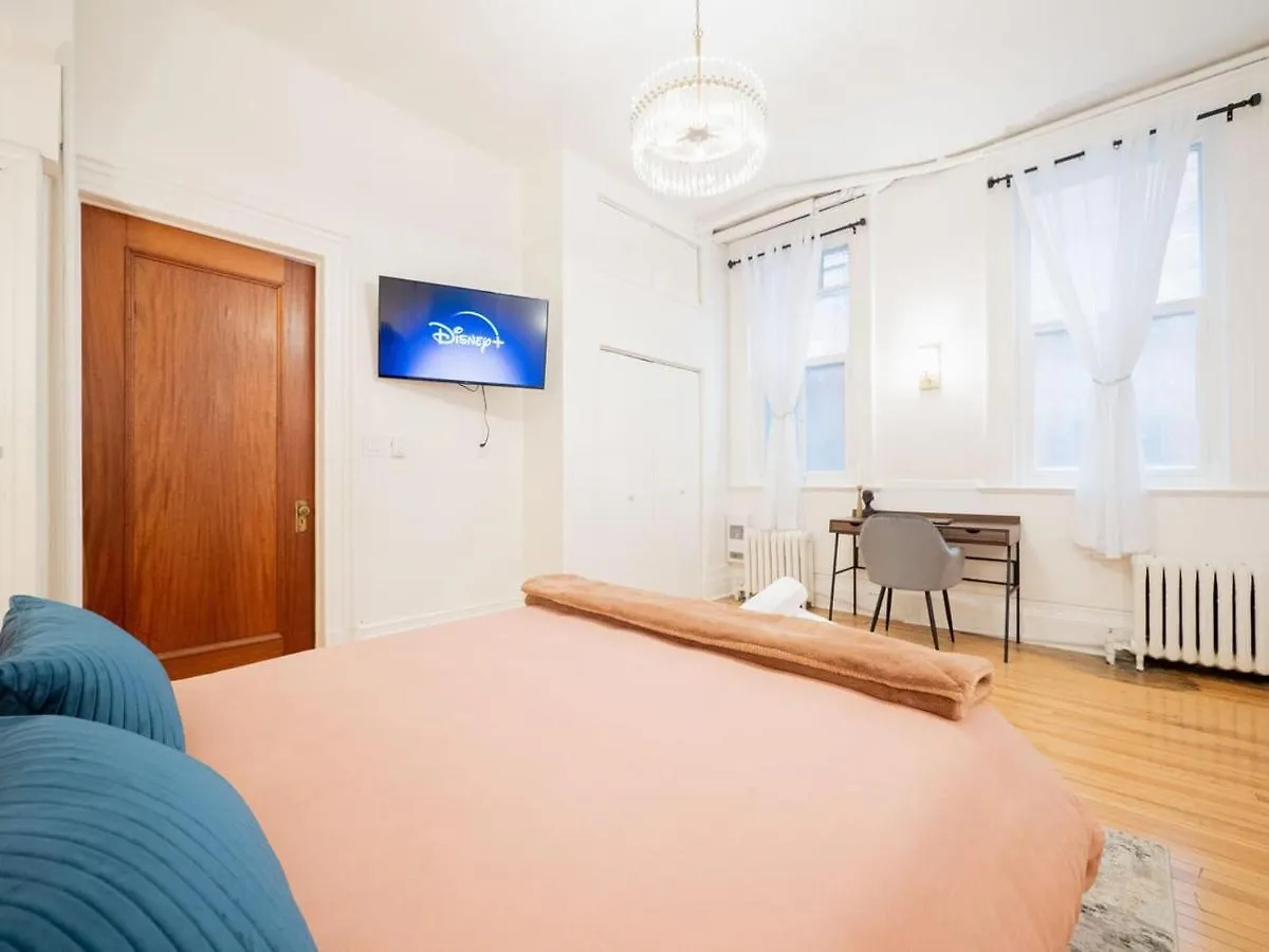 Apartment Historical Condo In Montreal - La Marie Antoinette Canada